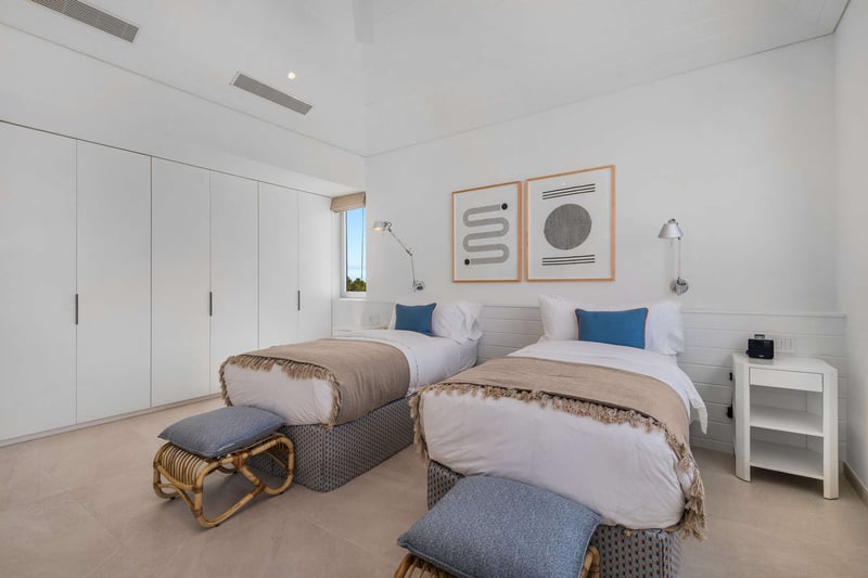 Beach Enclave Grace Bay 5 BDM Beachfront Villa