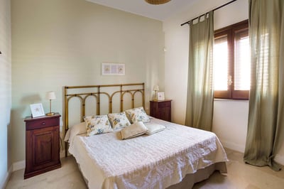 Luxury Villa Photo #40