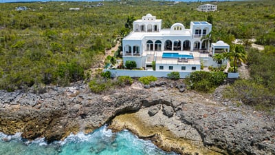 Luxury Villa Photo #2