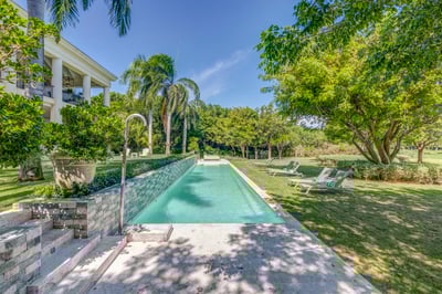 Luxury Villa Photo #5