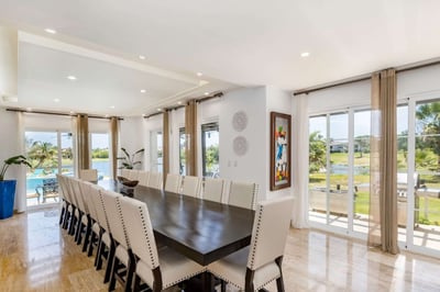 Luxury Villa Photo #22