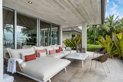 Luxury Villa Photo #8