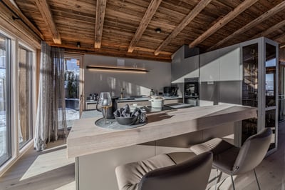 Luxury Villa Photo #8