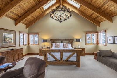 Luxury Villa Photo #23