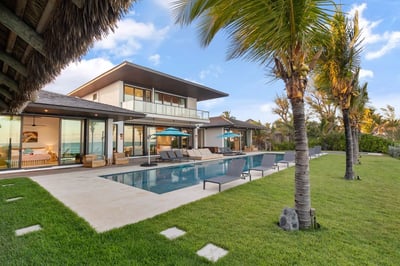 Luxury Villa Photo #6