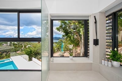 Luxury Villa Photo #25