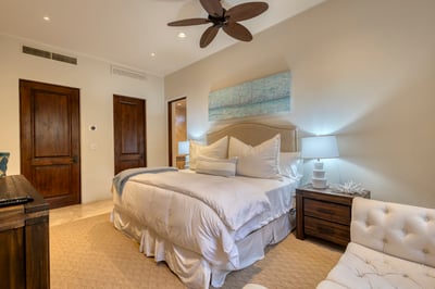 Luxury Villa Photo #45