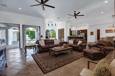 Luxury Villa Photo #18