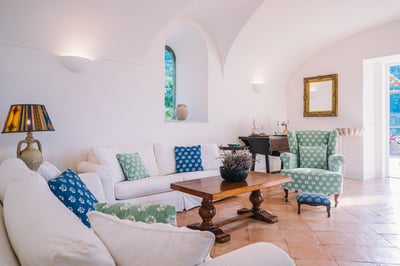 Luxury Villa Photo #10