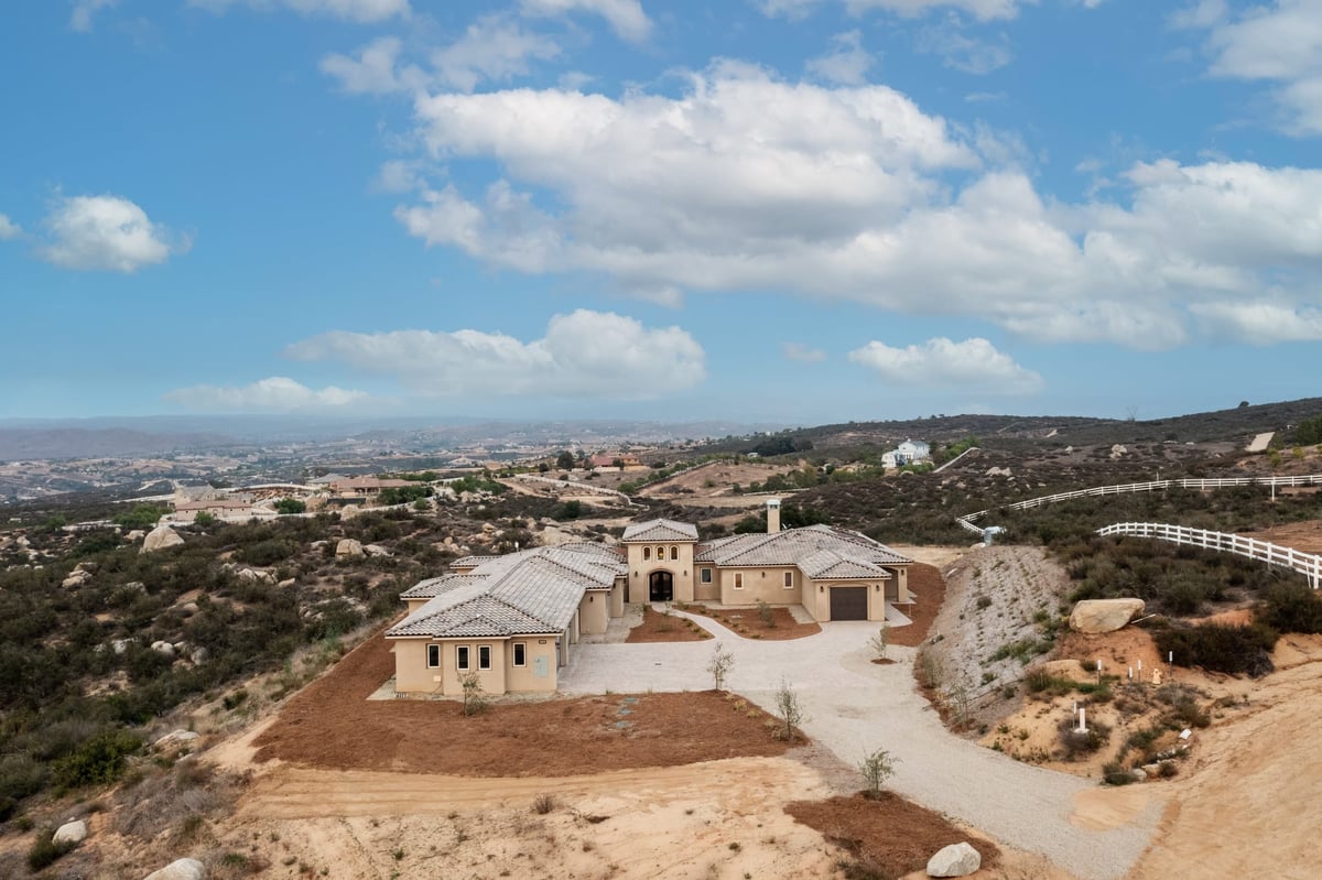Temecula,Painted Elk Cabin