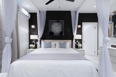 Luxury Villa Photo #24