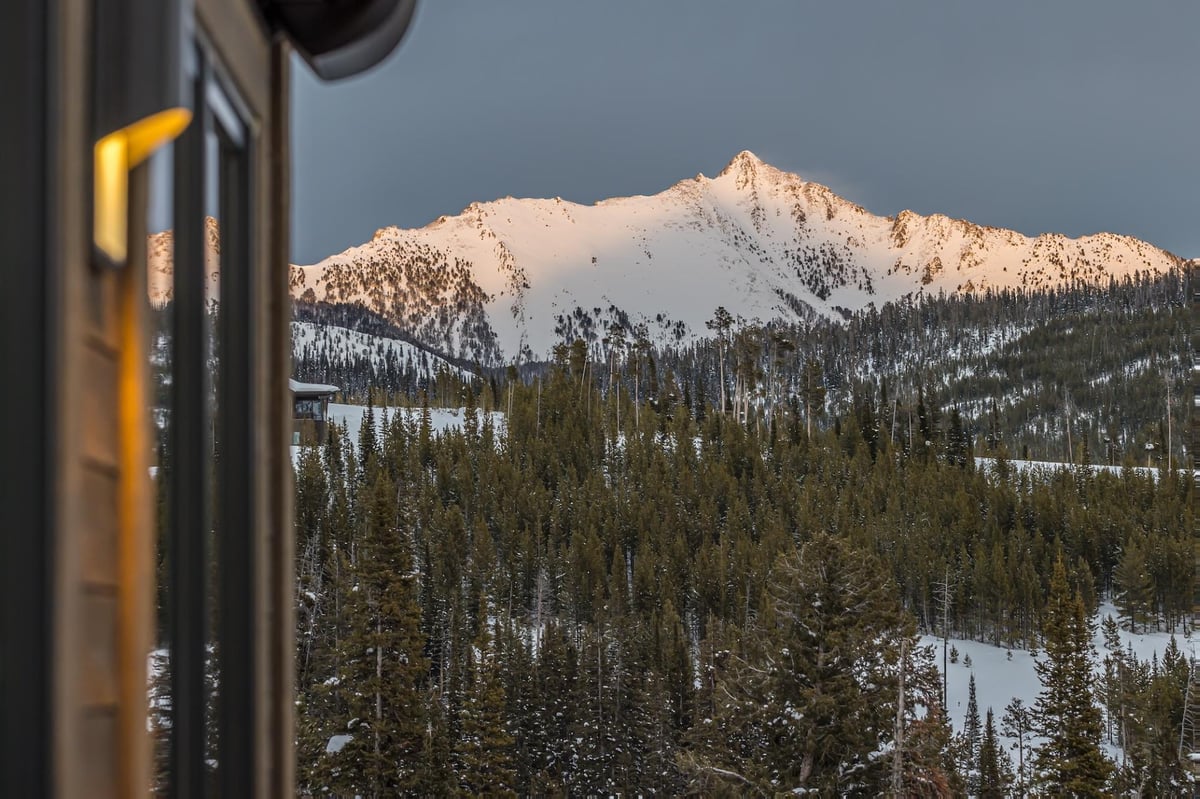 22 Lower Cascade Ridge