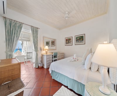 Luxury Villa Photo #11