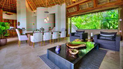 Luxury Villa Photo #23