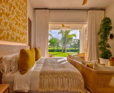Luxury Villa Photo #39