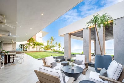 Luxury Villa Photo #7