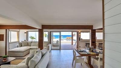 Luxury Villa Photo #24