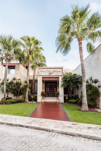 Luxury Villa Photo #22