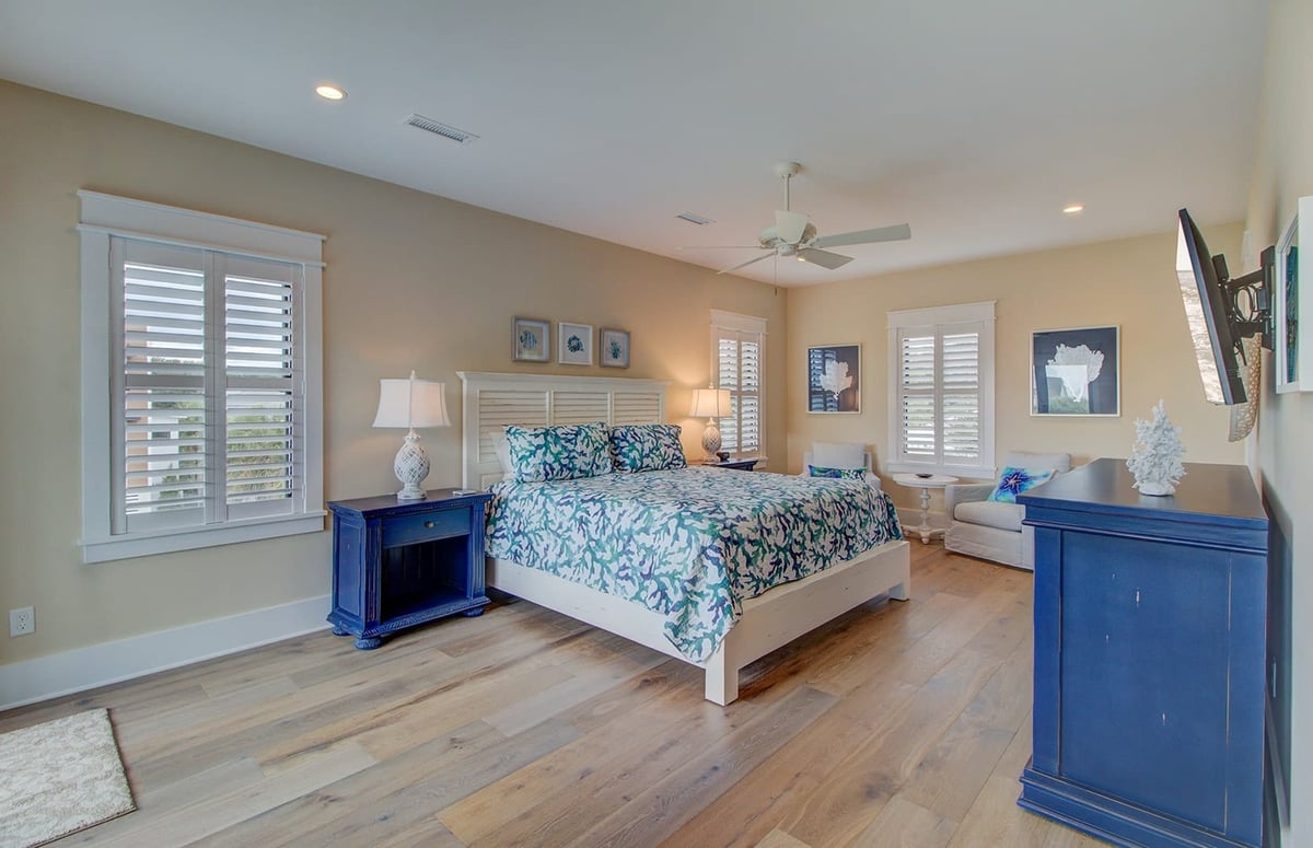 Shoreline Chic Villa