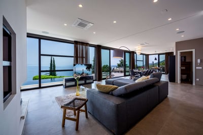Luxury Villa Photo #21