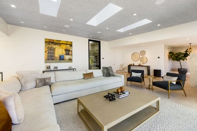 Luxury Villa Photo #23