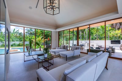 Luxury Villa Photo #19