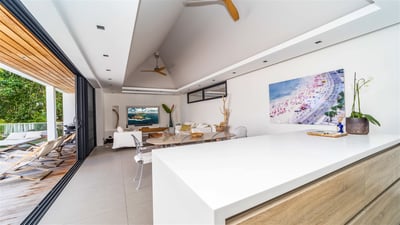 Kitchen & Dining Area