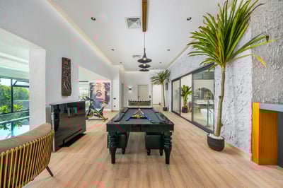 Luxury Villa Photo #17
