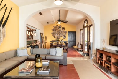 Luxury Villa Photo #17