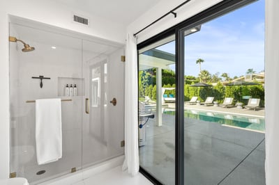 Luxury Villa Photo #43