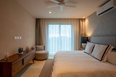Luxury Villa Photo #16