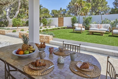 Luxury Villa Photo #6