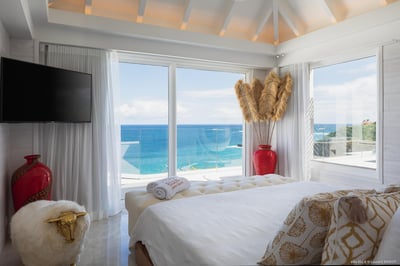 Luxury Villa Photo #34