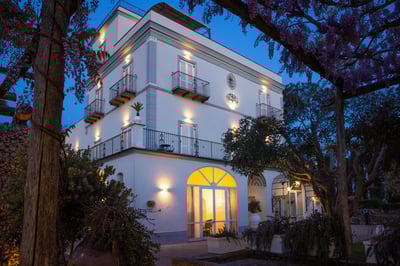 Luxury Villa Photo #28