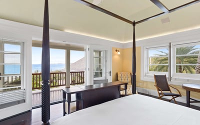 Luxury Villa Photo #35