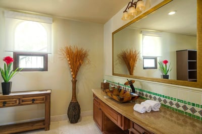 Luxury Villa Photo #31