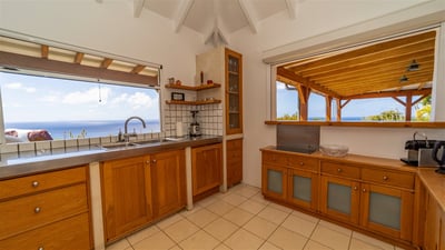 Kitchen & Dining Area