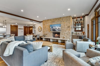 Luxury Villa Photo #2