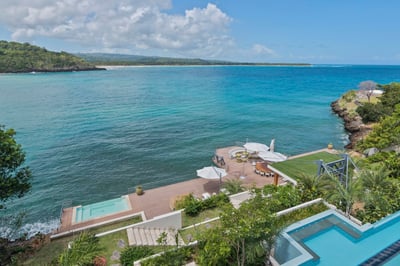 Luxury Villa Photo #2