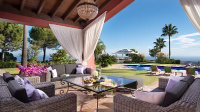 Luxury Villa Photo #7