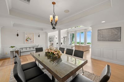 Luxury Villa Photo #23