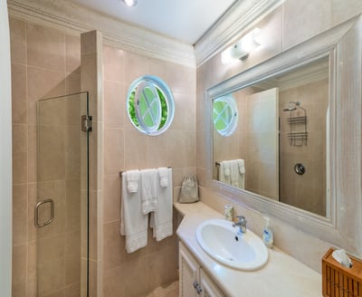 Luxury Villa Photo #17