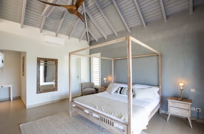 Luxury Villa Photo #11