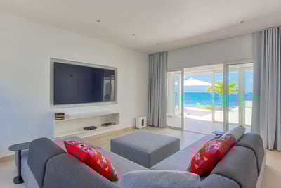Luxury Villa Photo #17