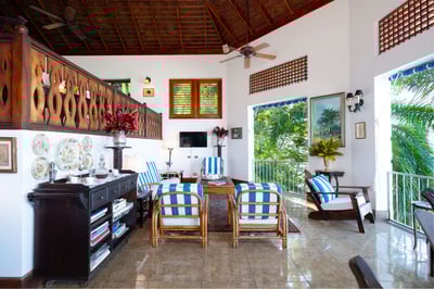 Luxury Villa Photo #8