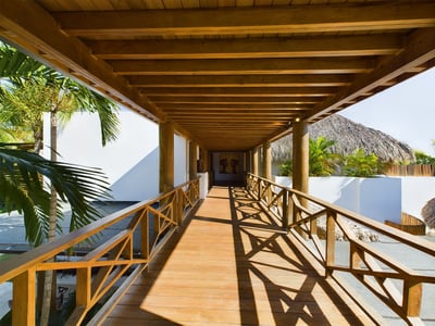 Luxury Villa Photo #27