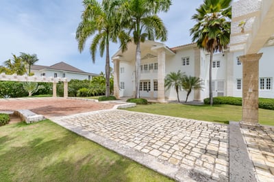 Luxury Villa Photo #7