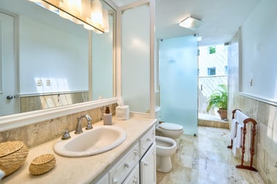 Luxury Villa Photo #32