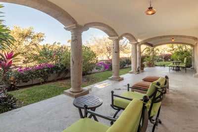 Luxury Villa Photo #23
