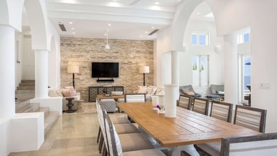 Luxury Villa Photo #11